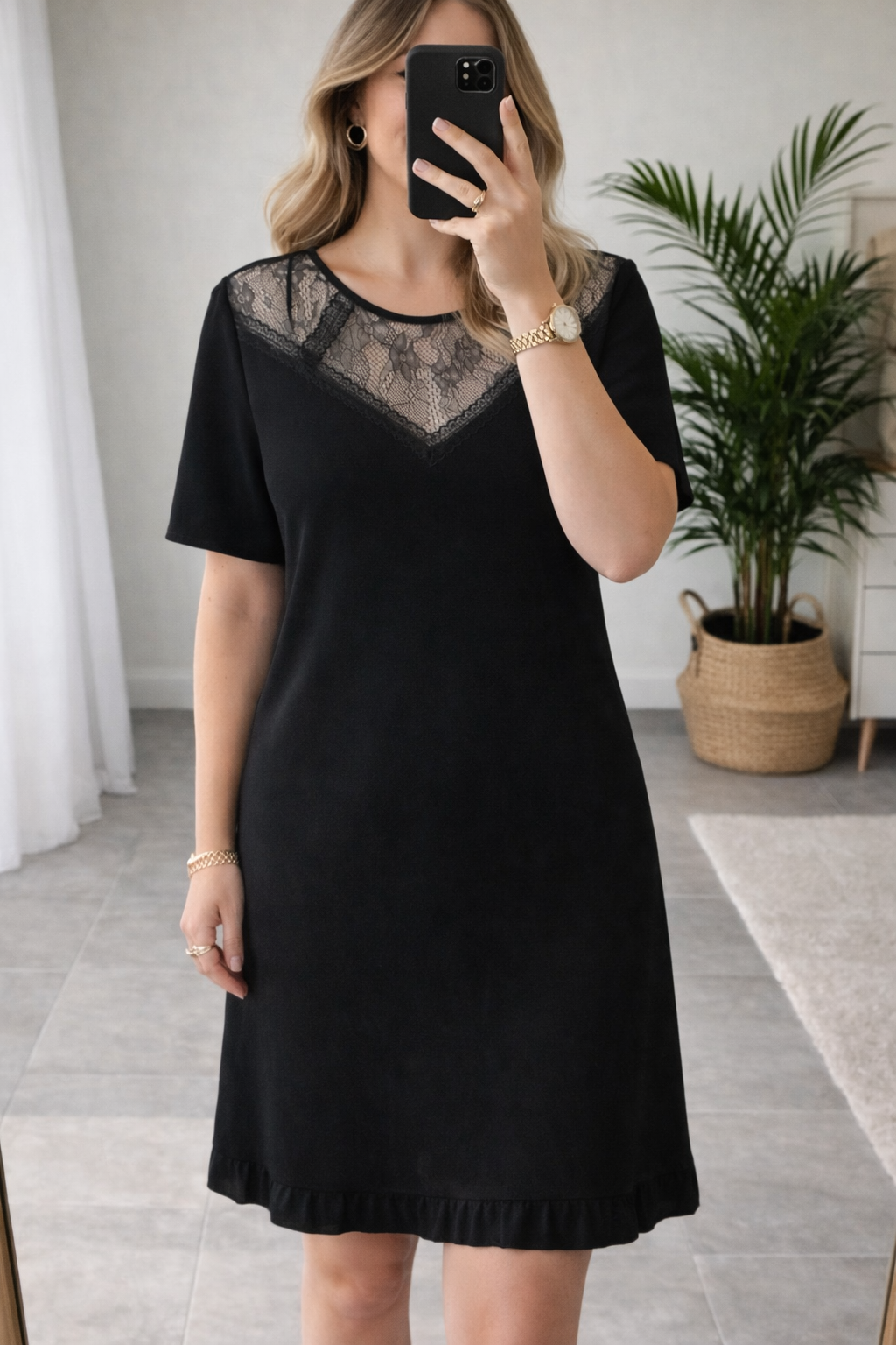 Robe noire coupe droite T.40