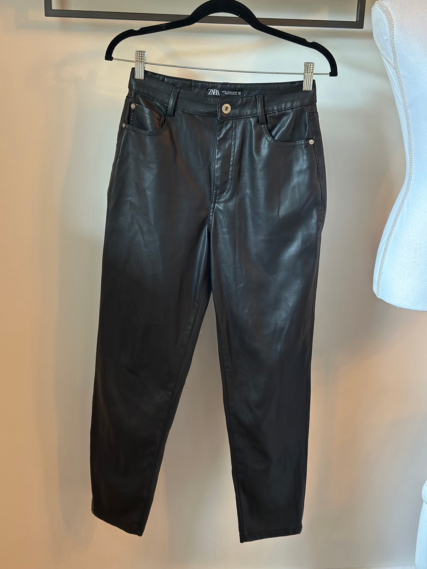 Pantalon droit similicuir noir T.36