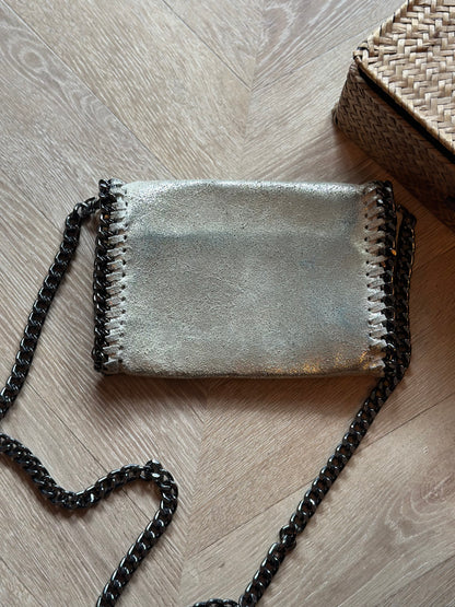 Sac bandoulière cuir métallisé doré chaîne Made in Italy – 21x14 cm
