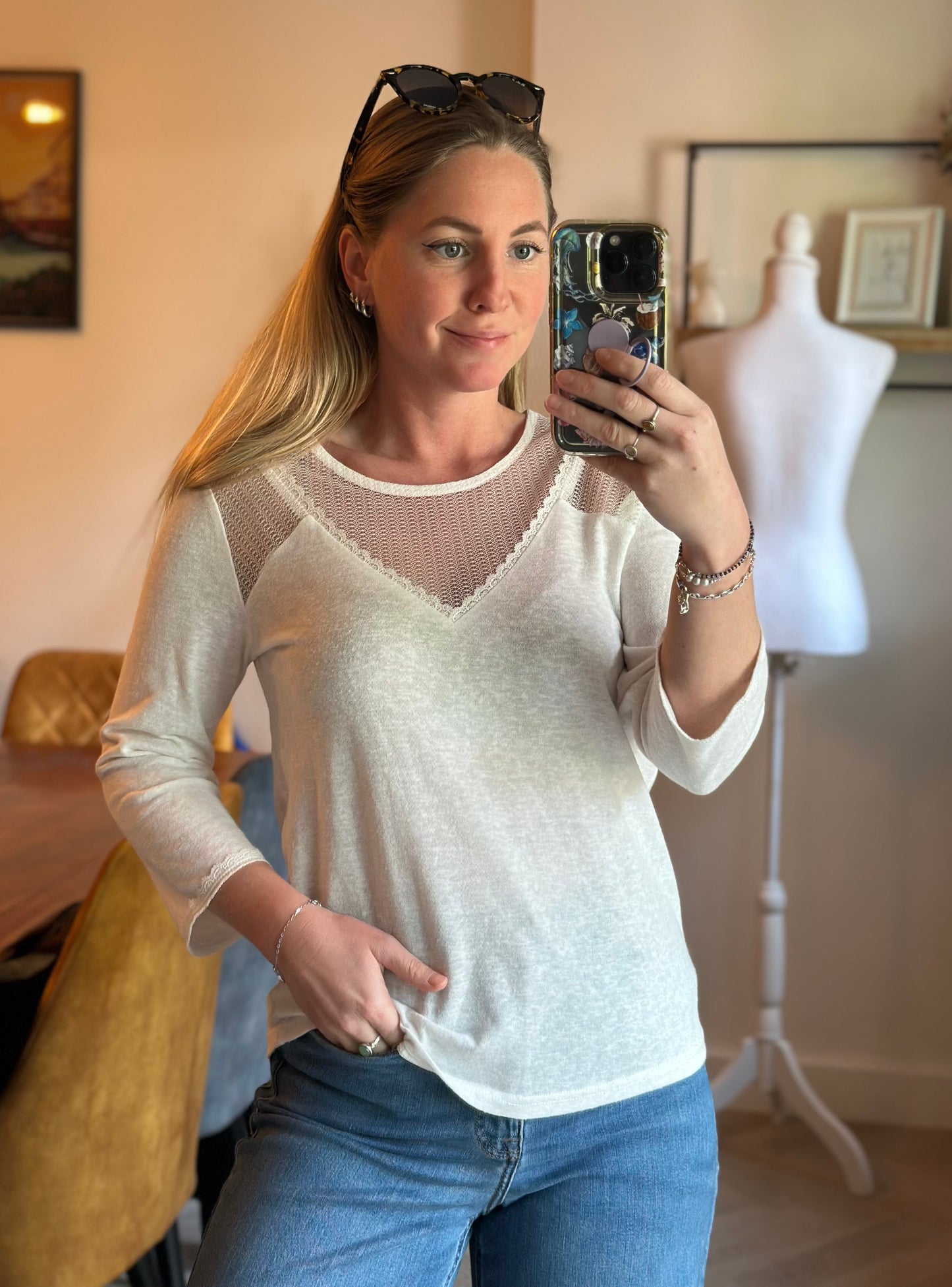 Top blanc en coton avec empiècement dentelle T.36