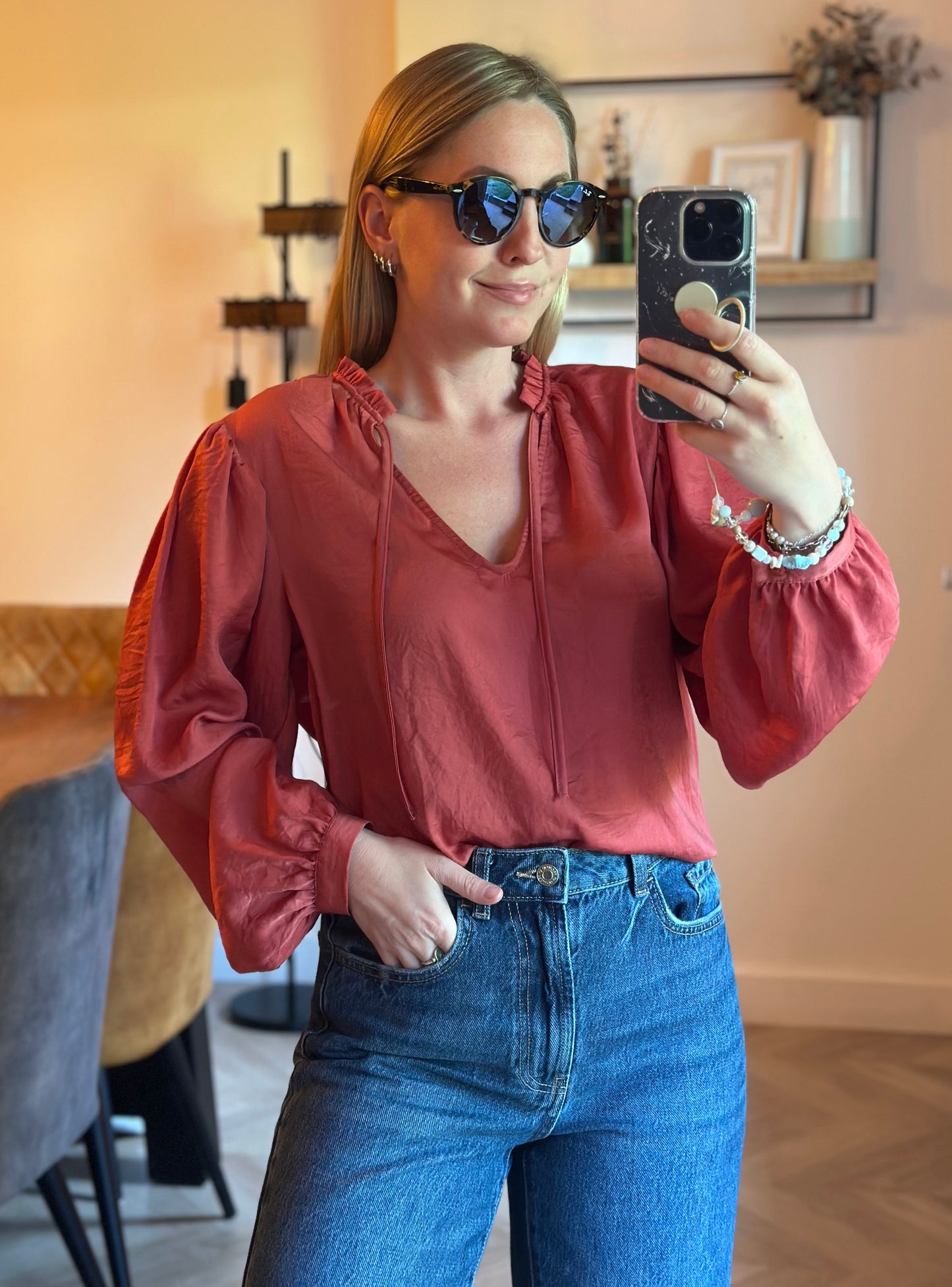 Blouse fluide effet soyeux rose manches longues col froufrou T.38