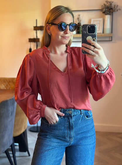 Blouse fluide effet soyeux rose manches longues col froufrou T.38