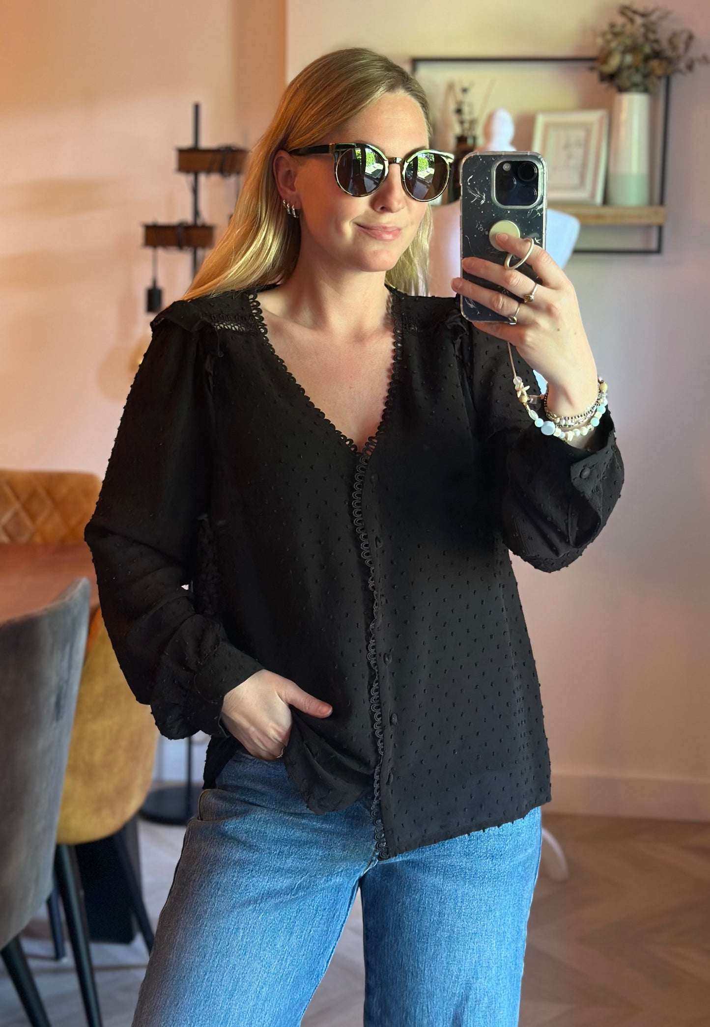 Blouse noire plumetis T.40
