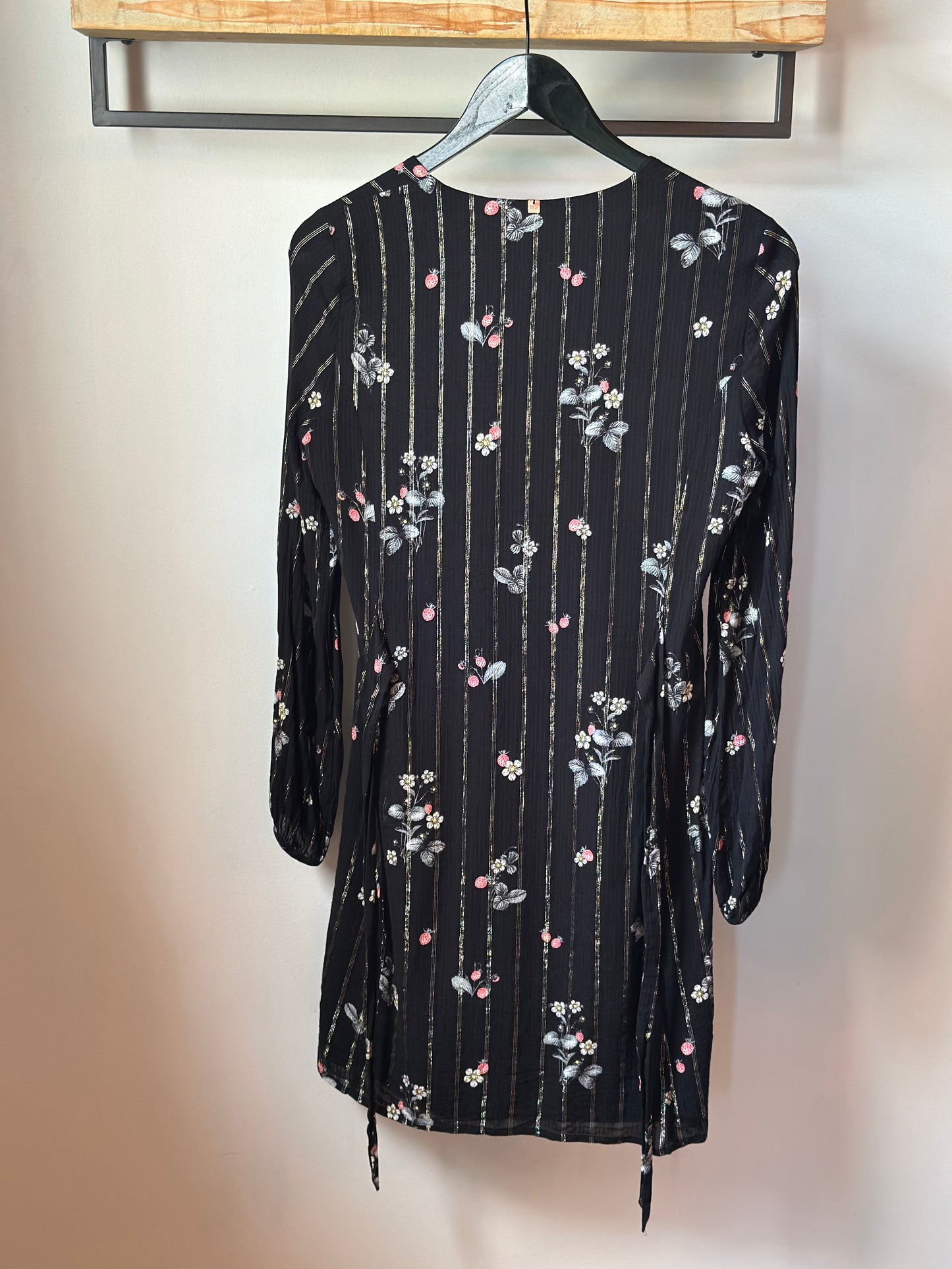 Robe noire fleurie rayée lurex T.36