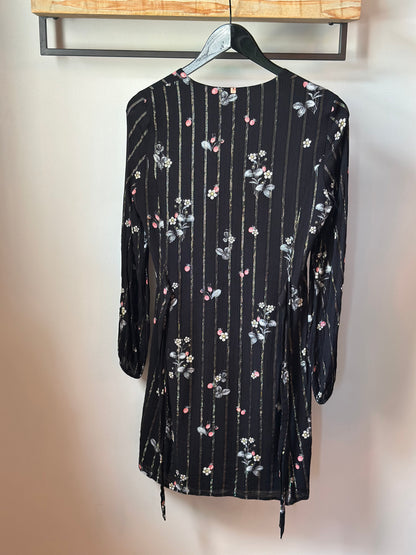 Robe noire fleurie rayée lurex T.36