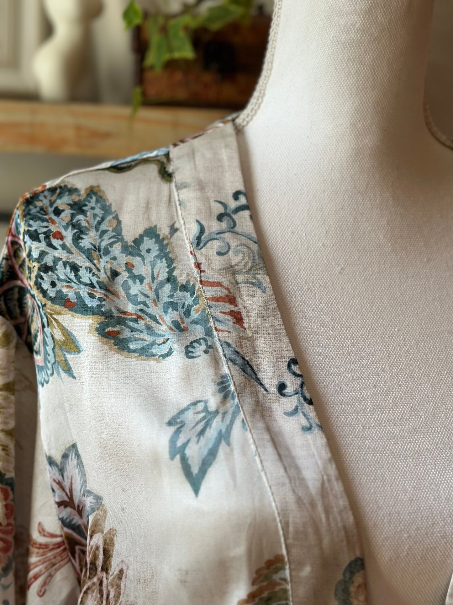Kimono fluide crème à motifs fleuris T.unique