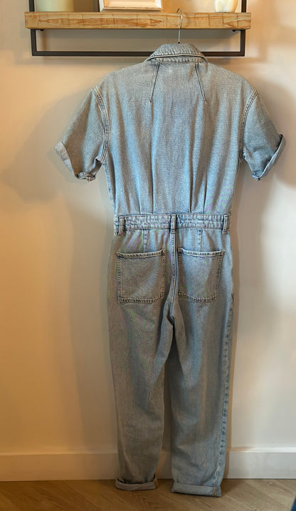 Combinaison en jean bleu neuve T.34