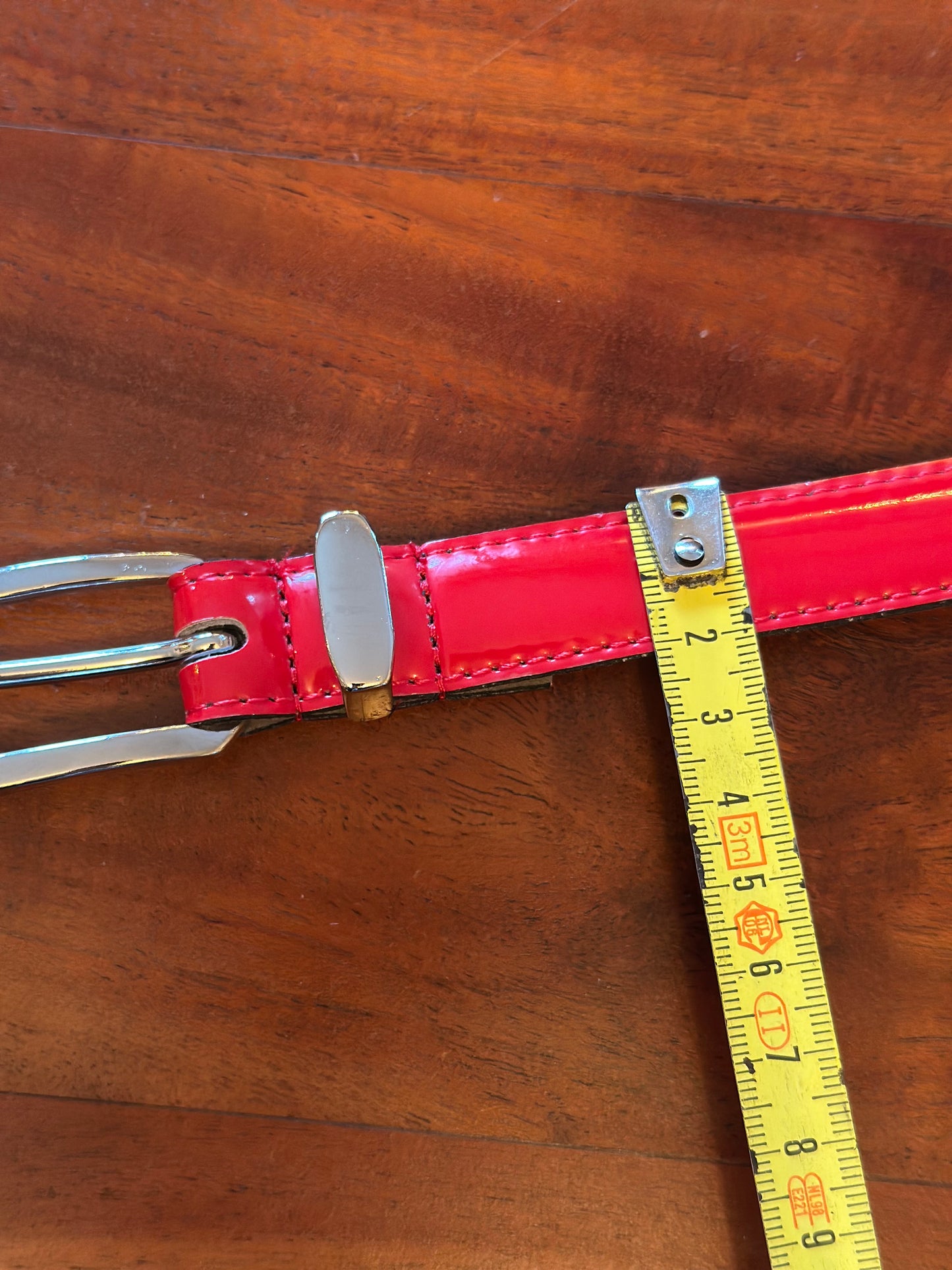 Ceinture en cuir rouge vernie – Made in France modèle vintage