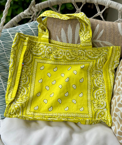 Sac cabas bandana jaune en coton matelassé Made in France 
 ￼