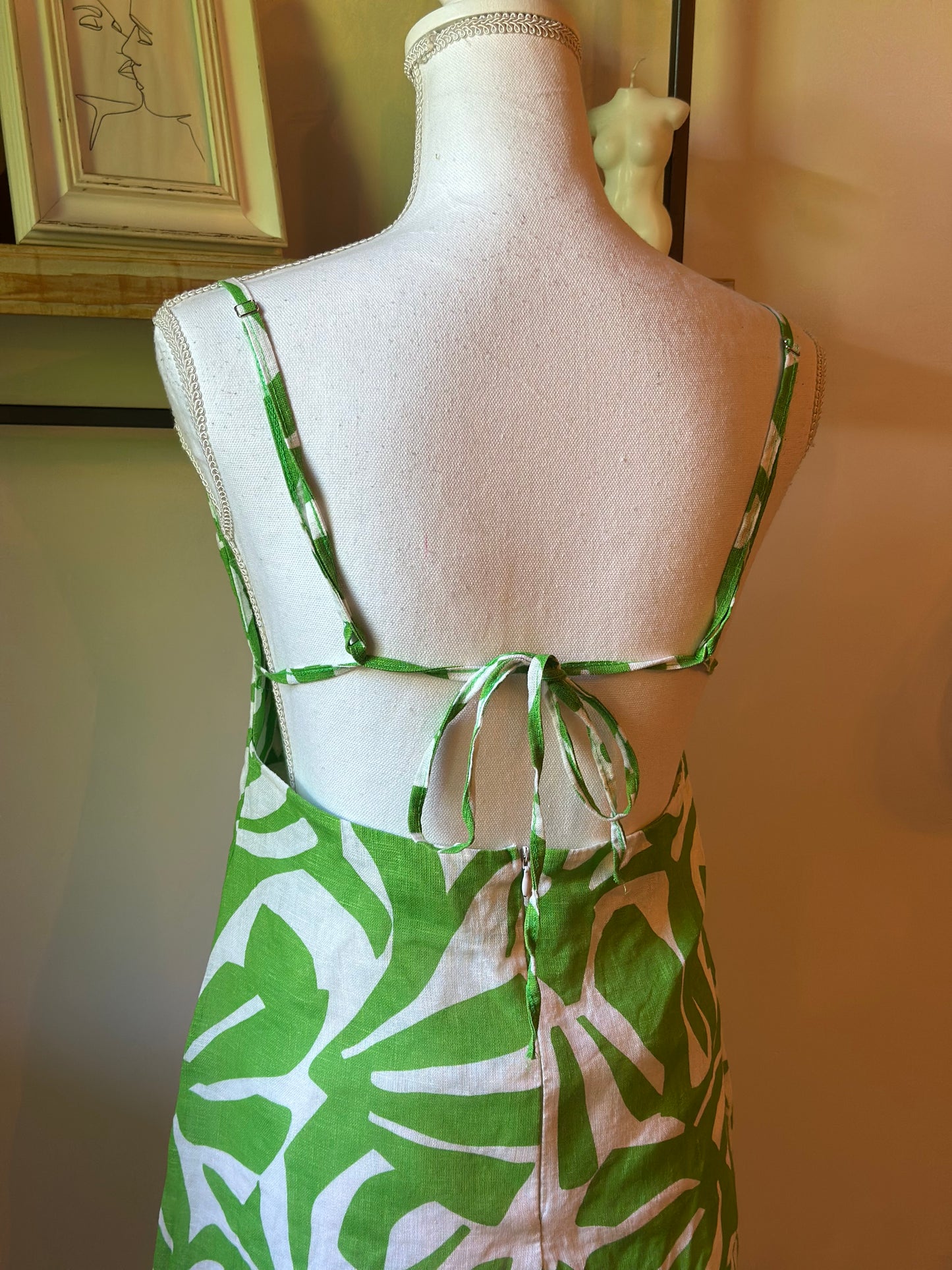 Robe dos nu imprimé tropical vert blanc en lin Made in Italy T.36