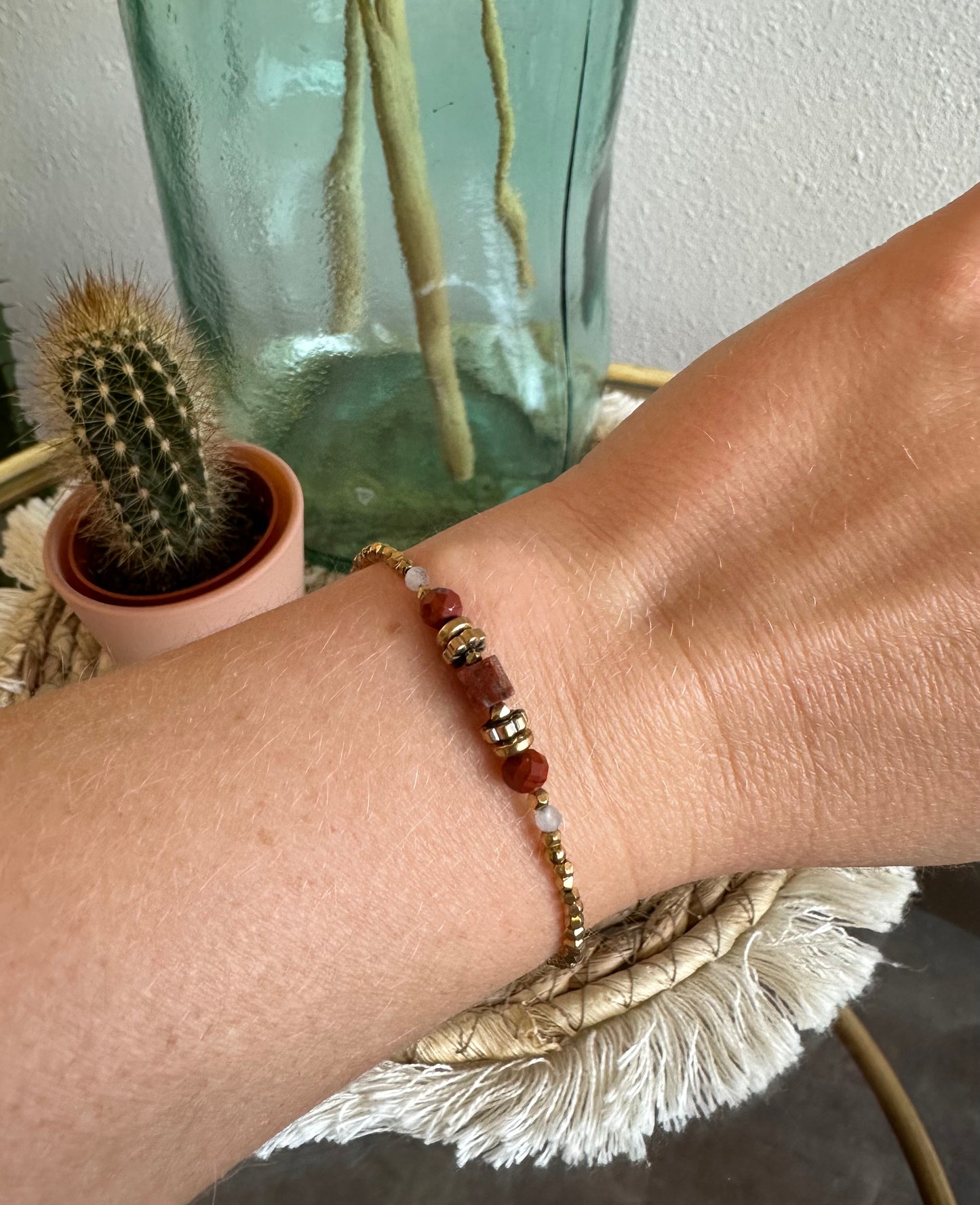 Bracelet doré avec pierre «stone» en acier inoxydable, neuf