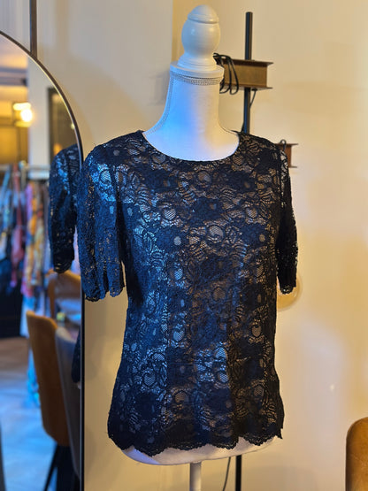 Blouse en dentelle noire T.38