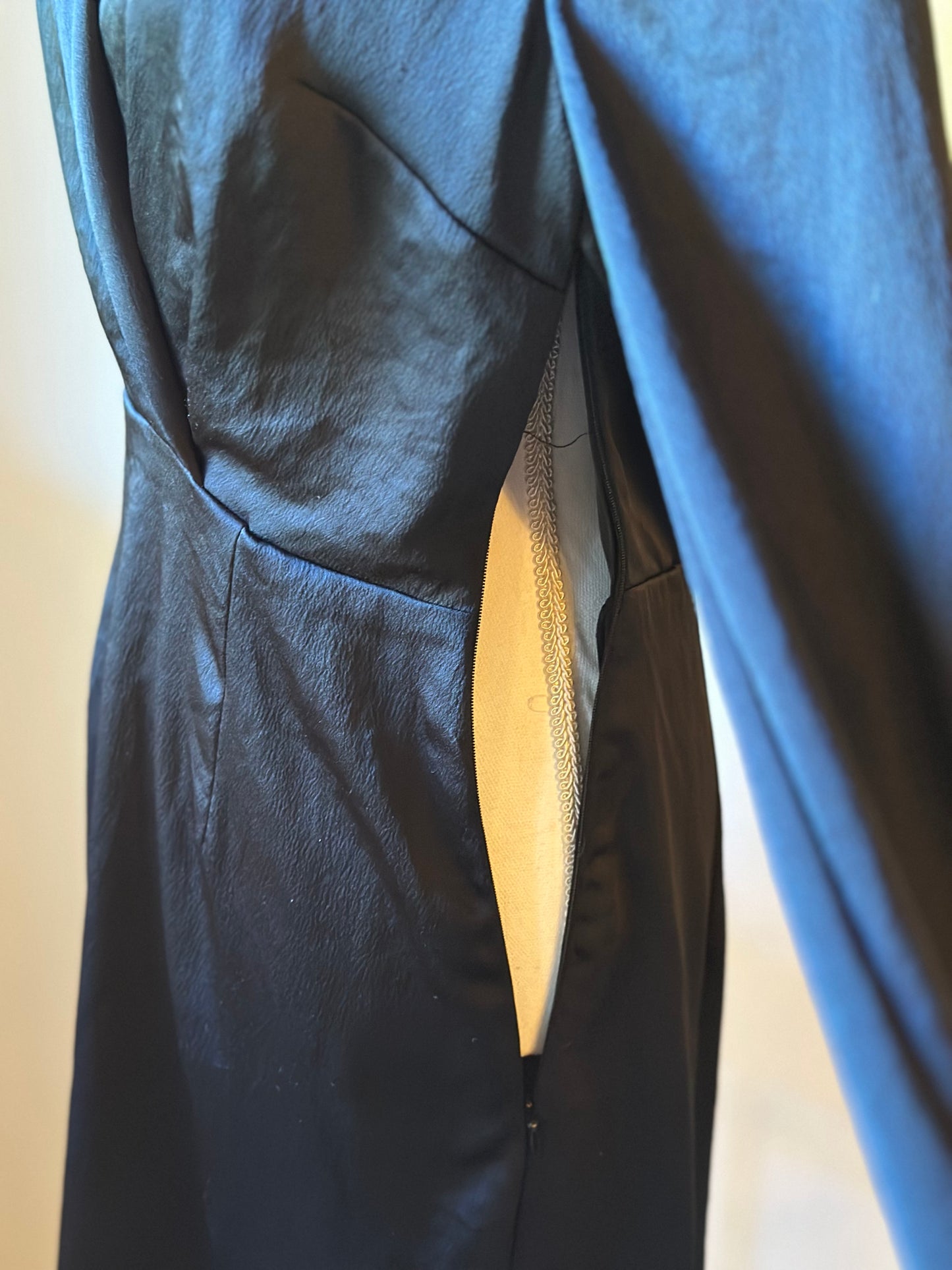 Robe blazer noire satinée T.38