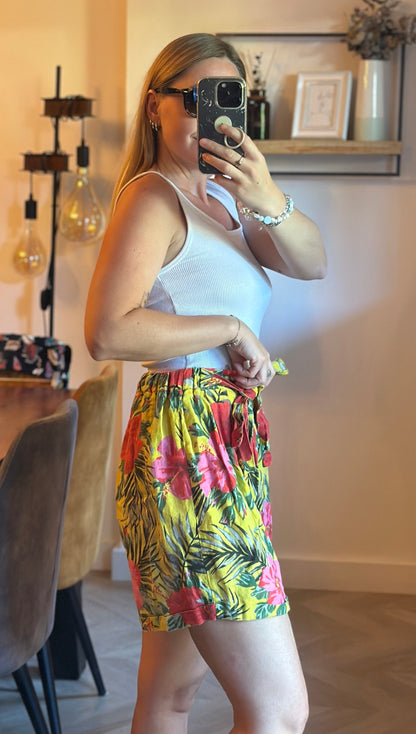 Short en lin imprimé tropical jaune T.40