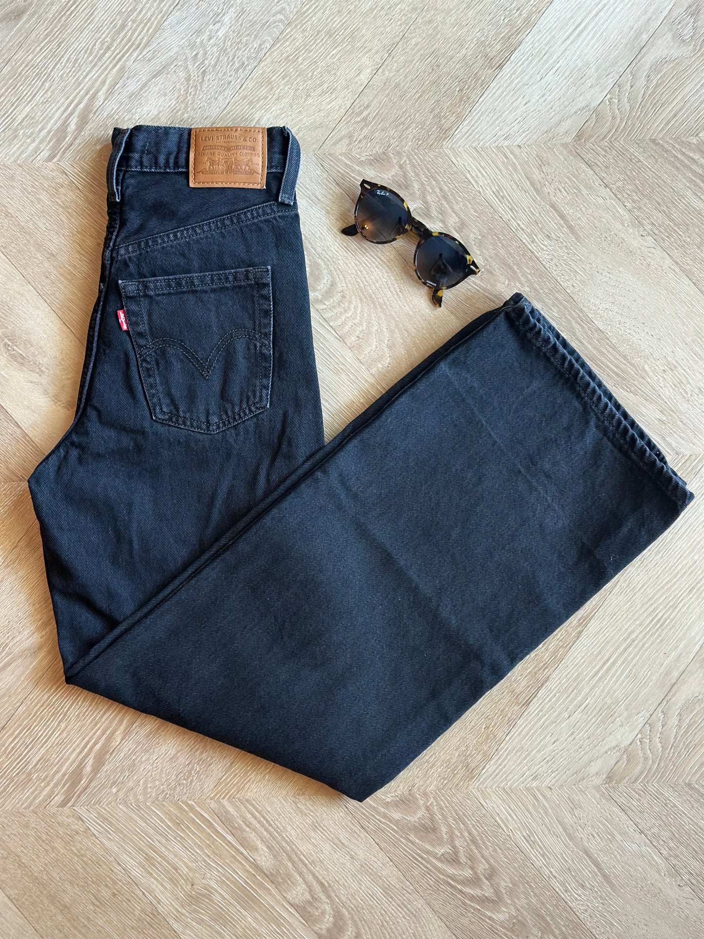 Jean wide leg noir Levi’s Ribcage T.34