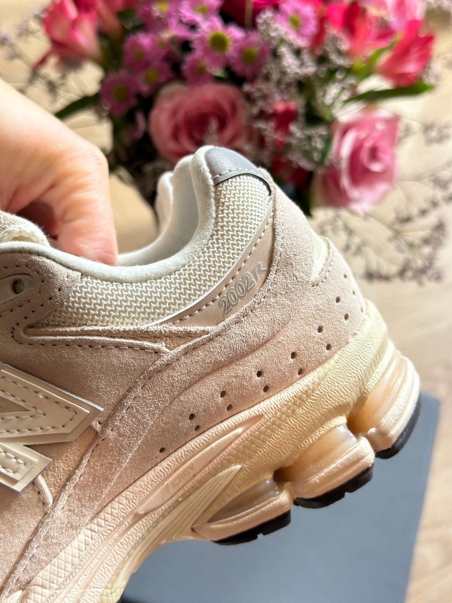 Basket New Balance 2002R beige P.36