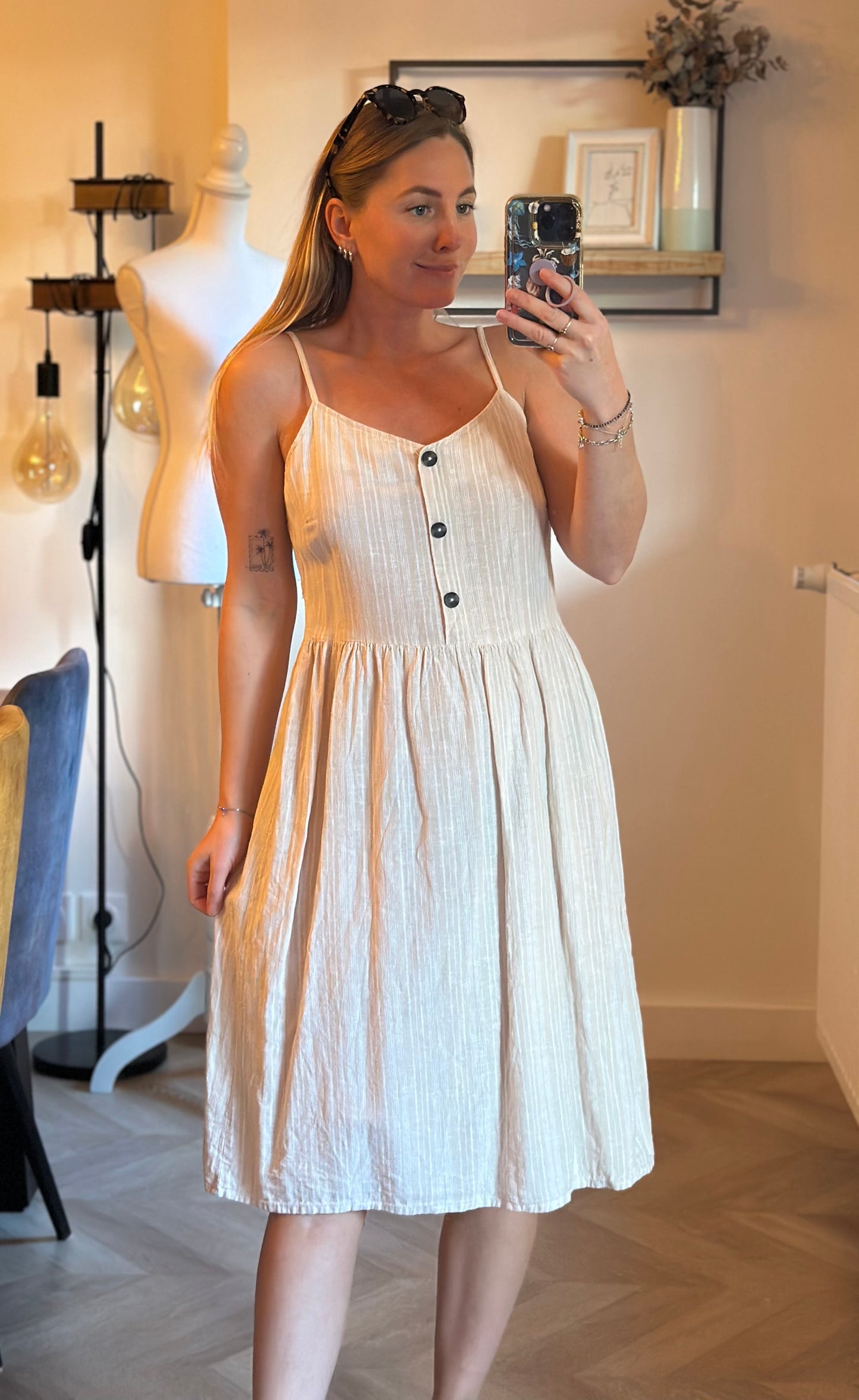 Robe midi à rayures fines beige – en lin T.40