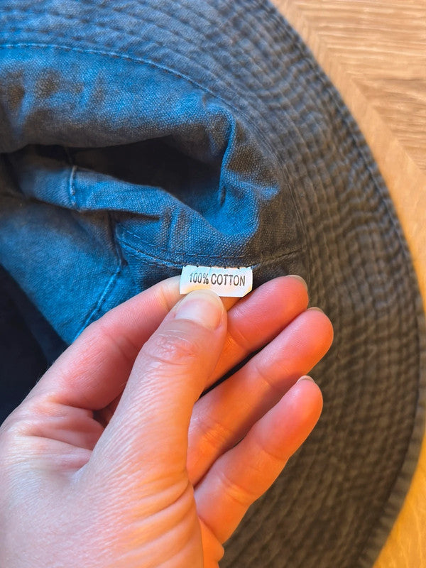 Chapeau unisexe bleu effet denim avec cordon neuf