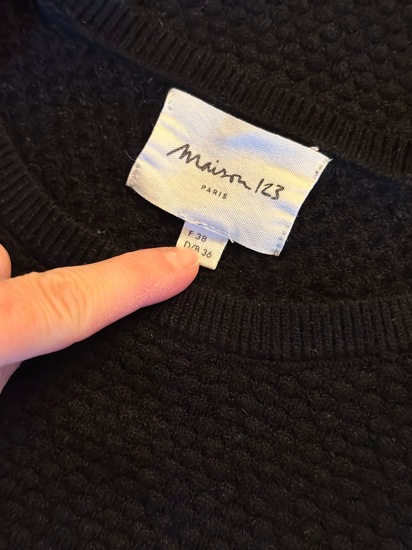 Pull noir texturé T.36