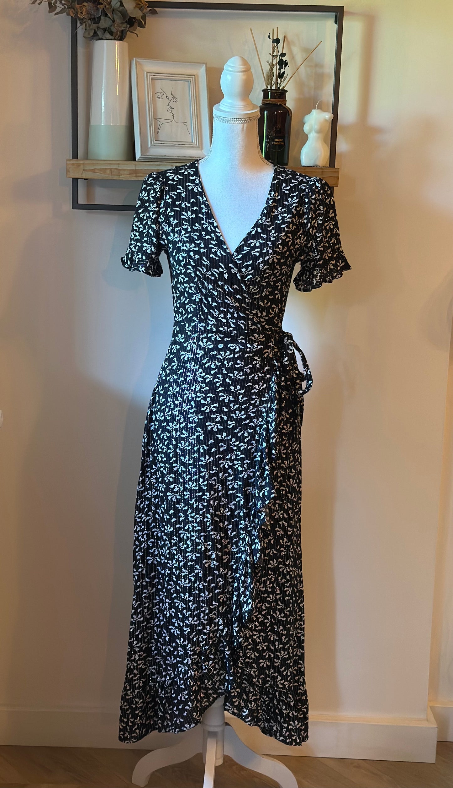 Robe portefeuille noire imprimé fleuri lurex argenté T.36