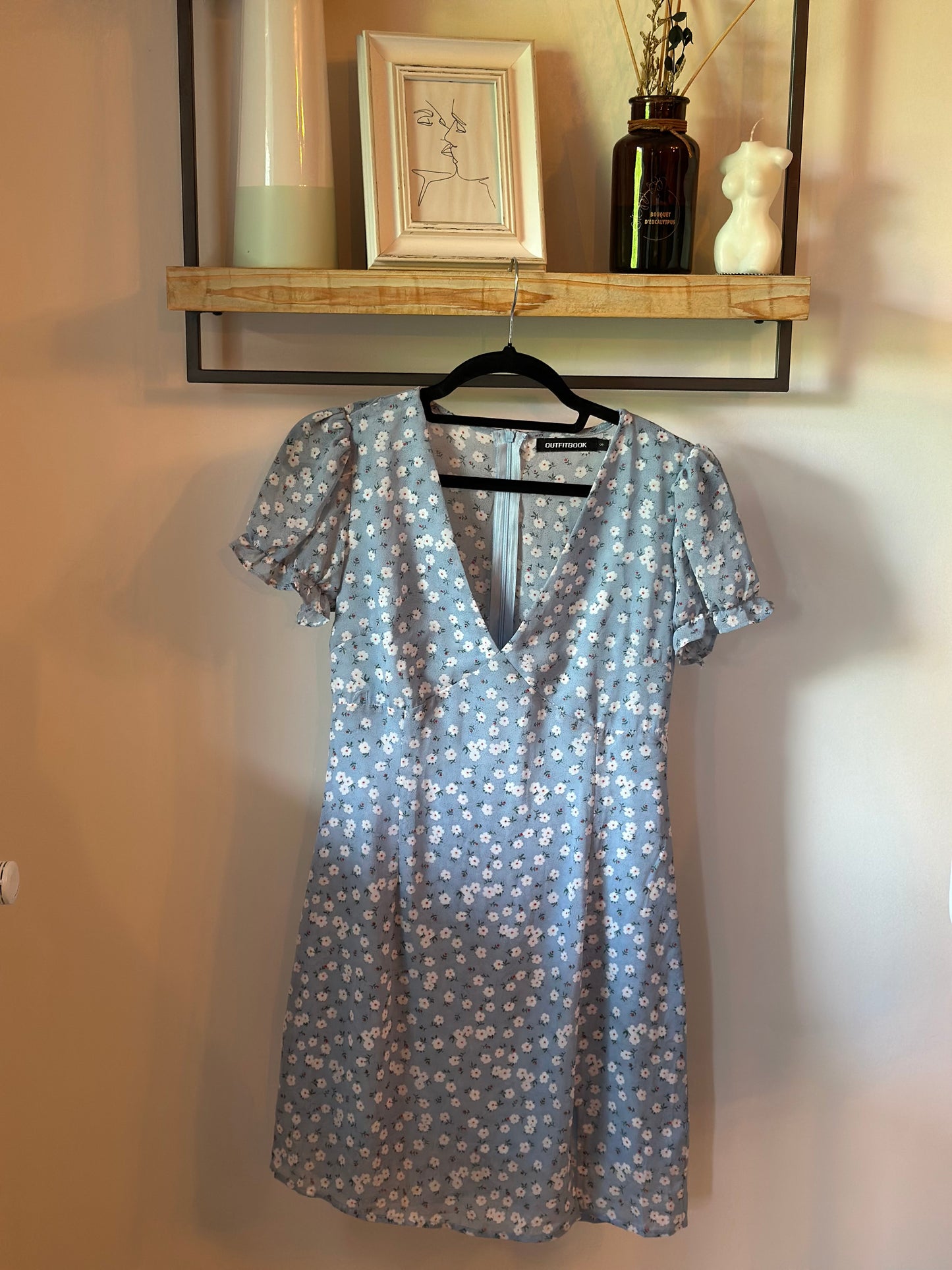 Robe courte fleurie bleu pastel T.36