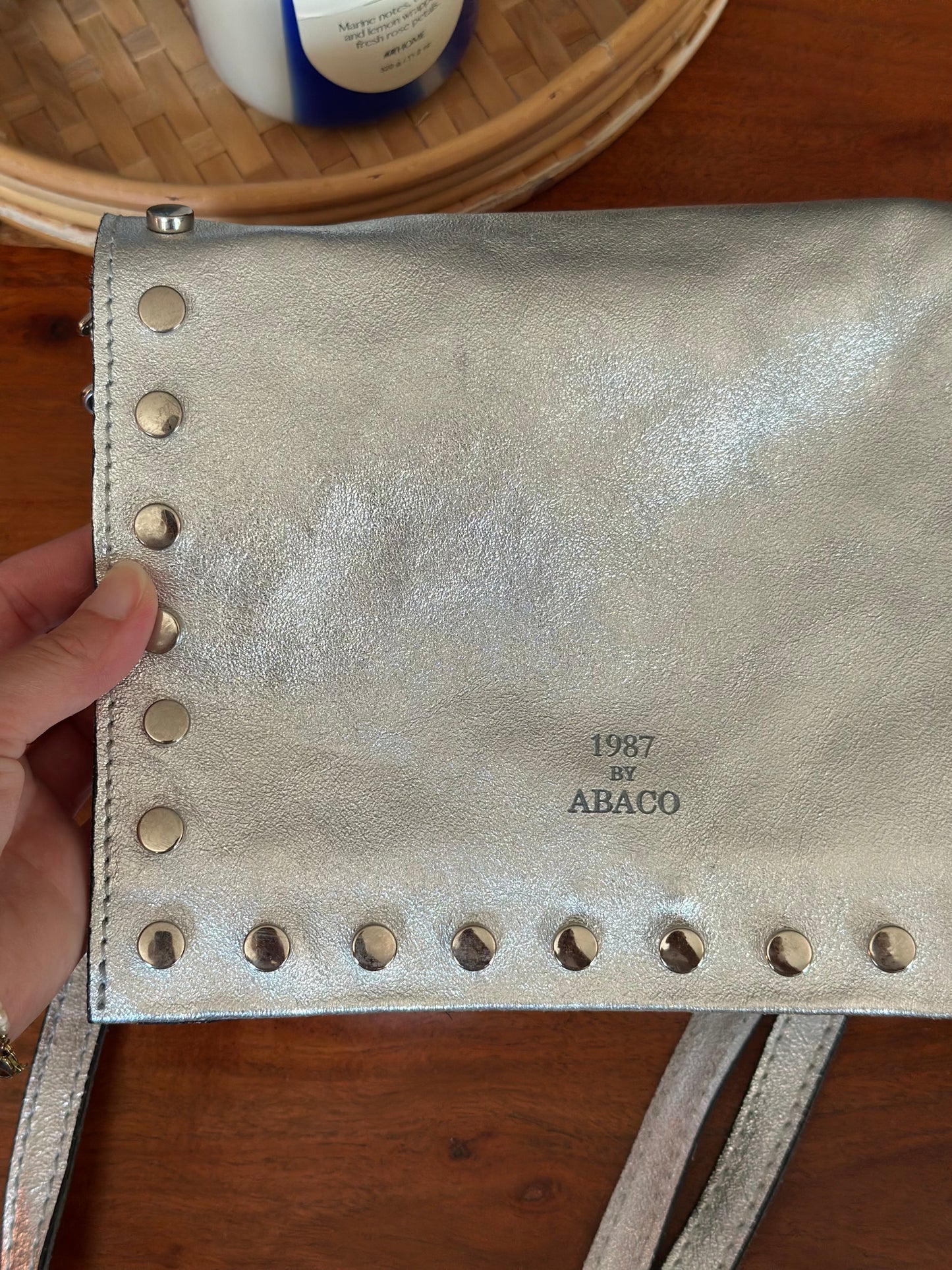 Sac bandoulière en cuir argenté