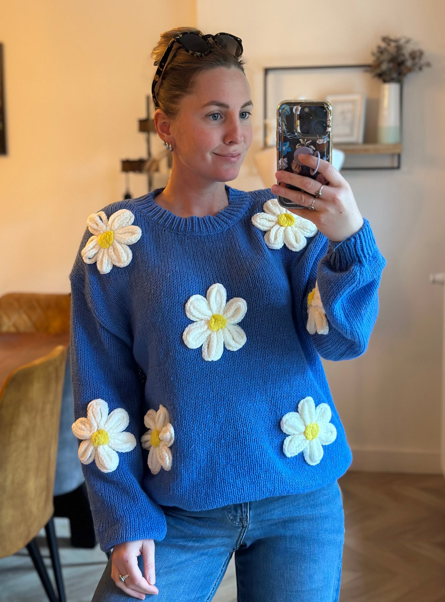 Pull oversize à fleurs en relief bleu T.36/38 neuf