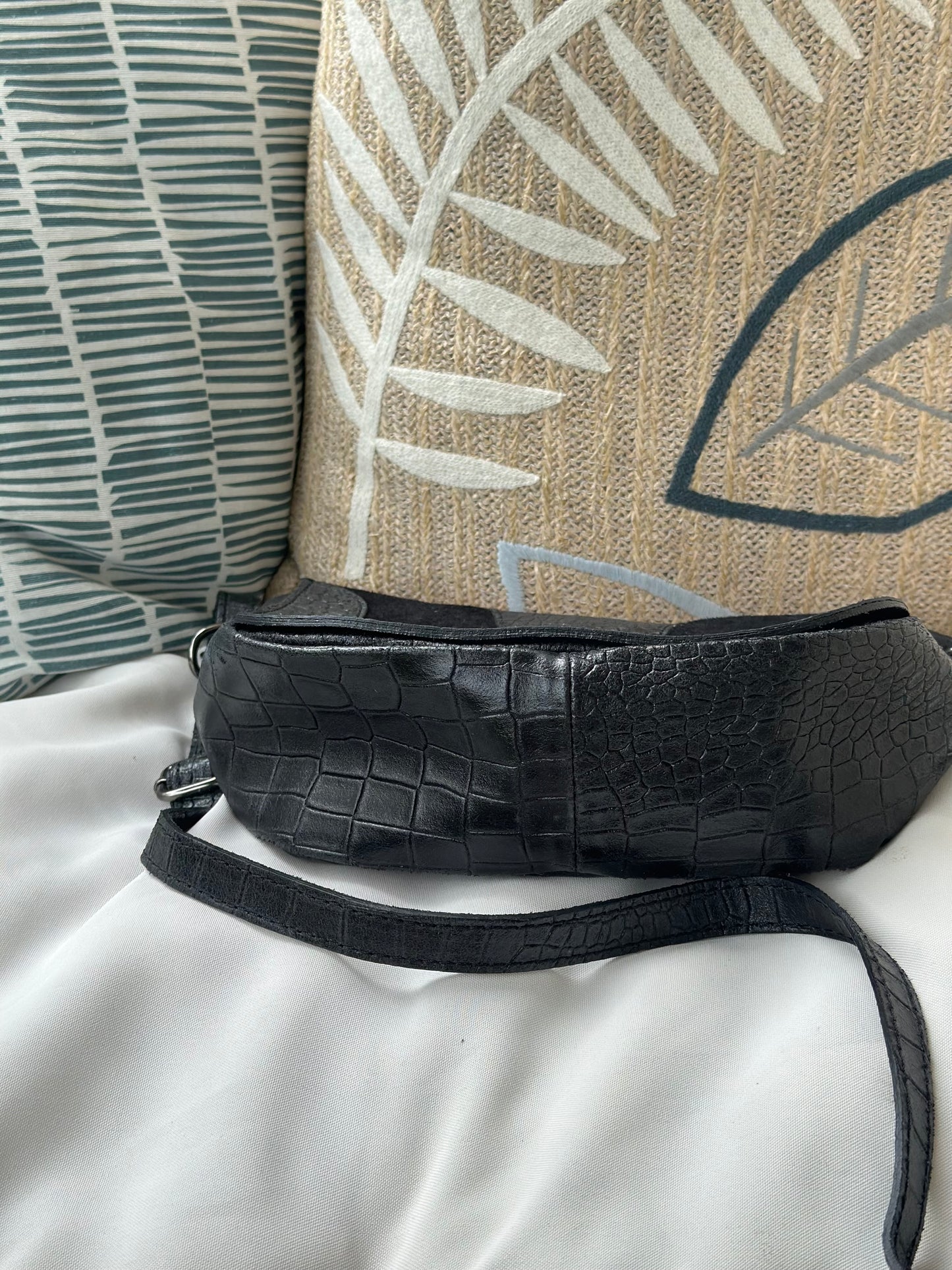 Sac bandoulière cuir et daim effet croco noir – fabriqué en Italie