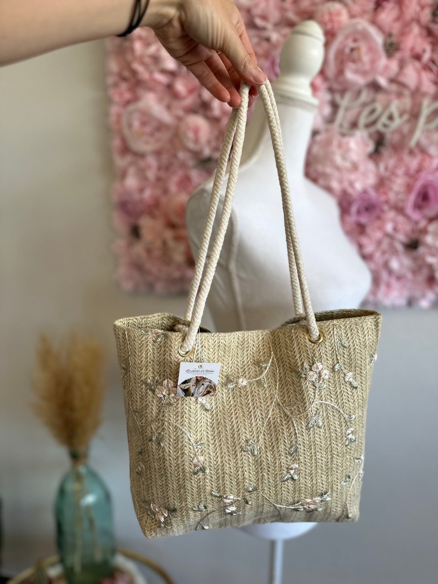 Sac cabas tissé en toile imprimée à fleurs, porté épaule