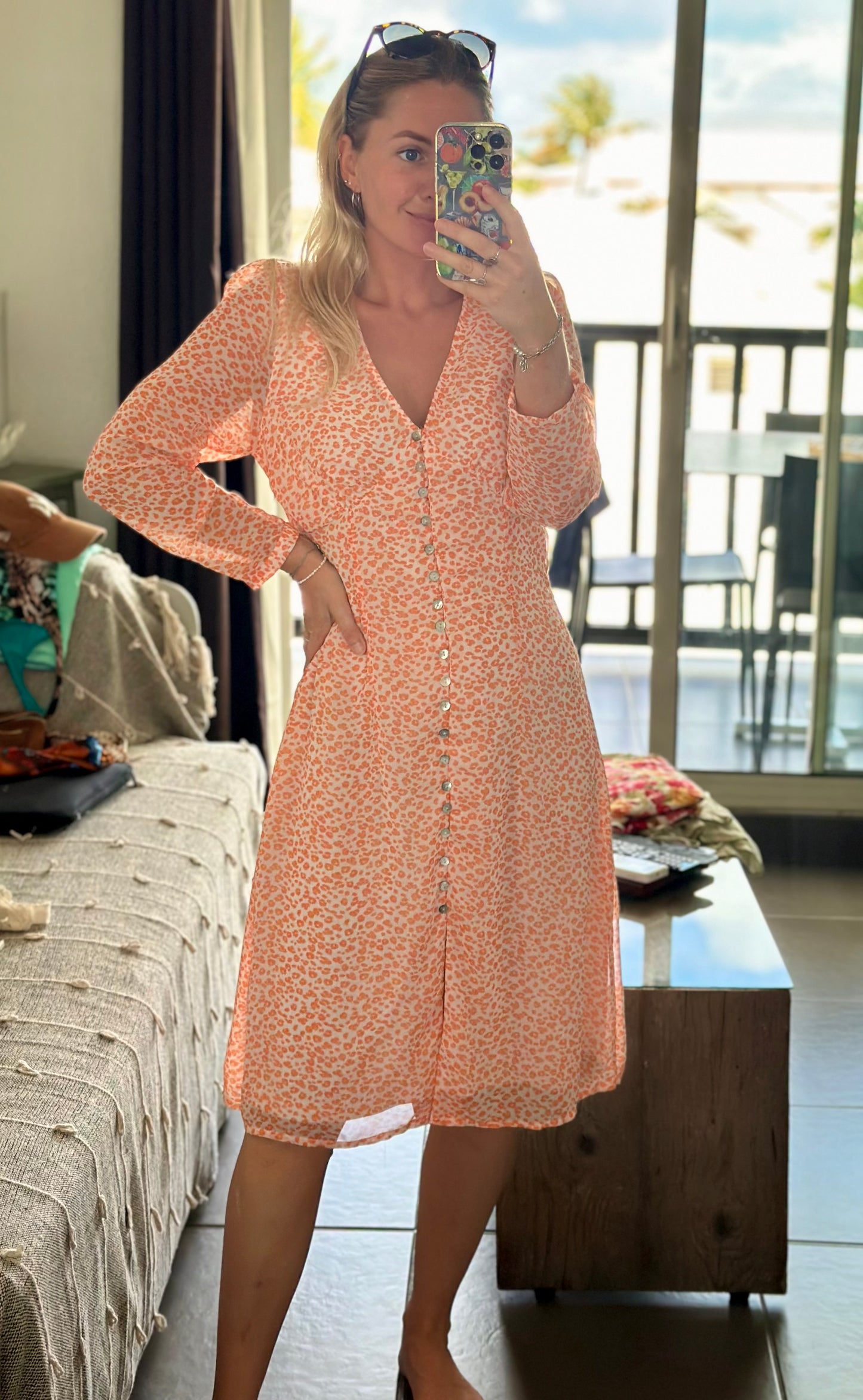 Robe midi neuve à petites fleurs T.36