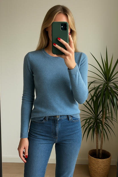 Pull col rond en cachemire bleu modèle miss cp T.36