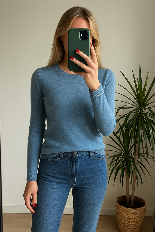 Pull col rond en cachemire bleu modèle miss cp T.36