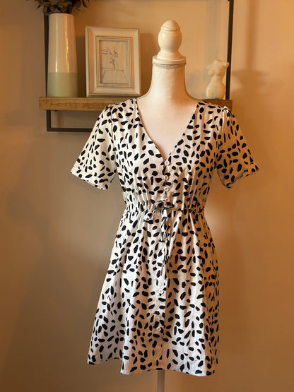 Robe imprimé noir et blanc ajustable T.36