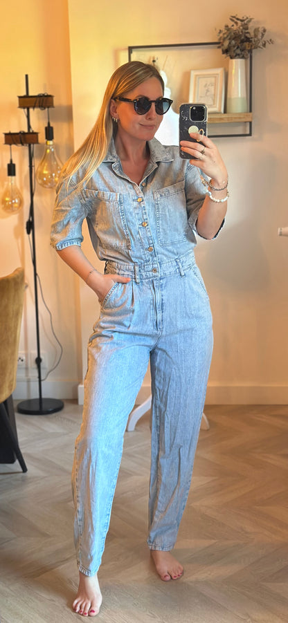 Combinaison jean bleu clair denim coupe droite manches courtes T.36