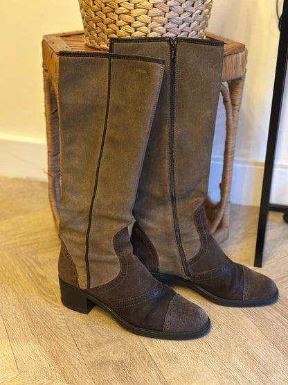 Bottes en cuir suédé bicolores P.38