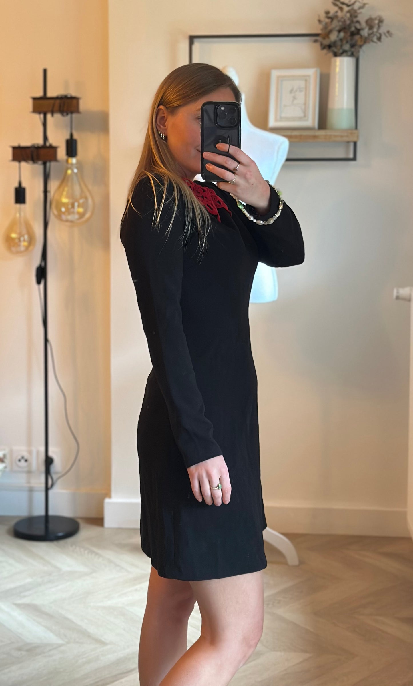 Robe noire col Claudine dentelle T.36