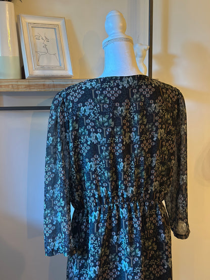 Robe imprimé végétal noire et vert T.40