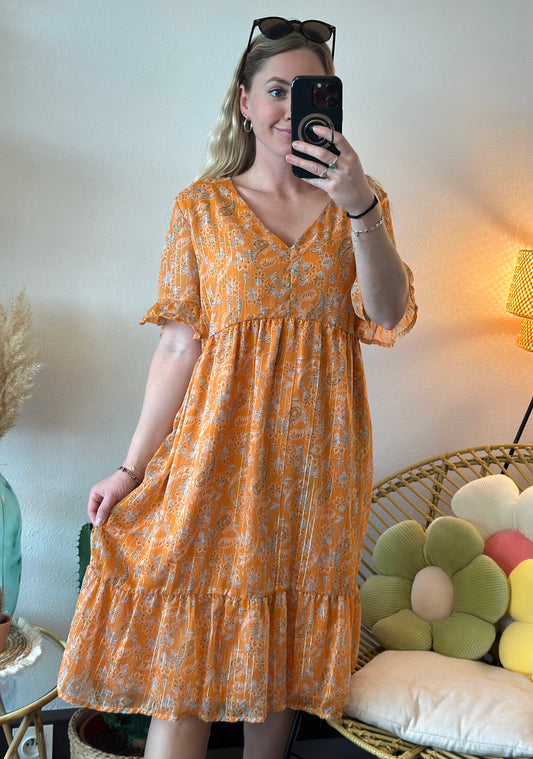 Robe fluide à motifs fleuris orangés et fils lurex argentés T.42