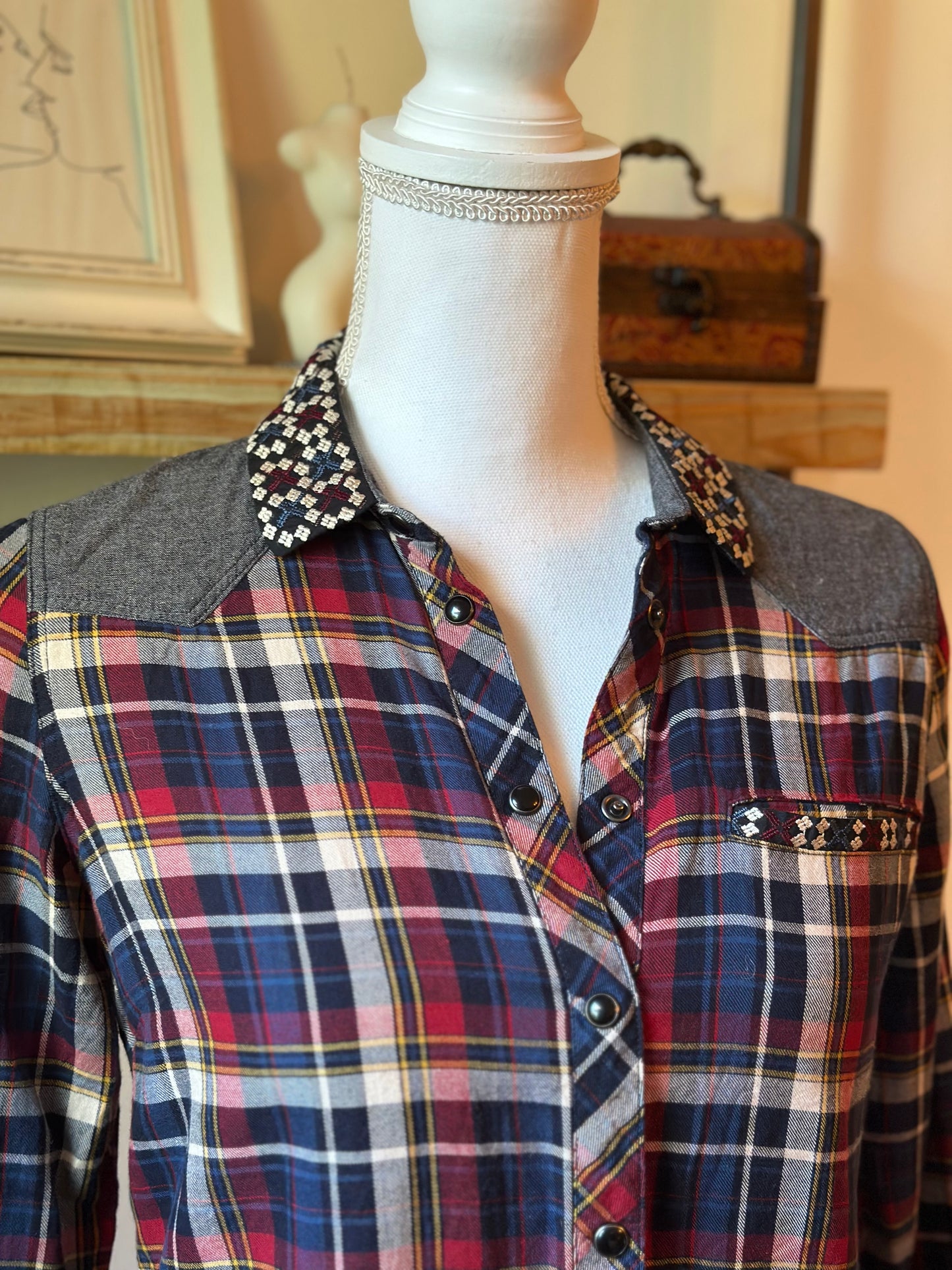 Chemise à carreaux T.36