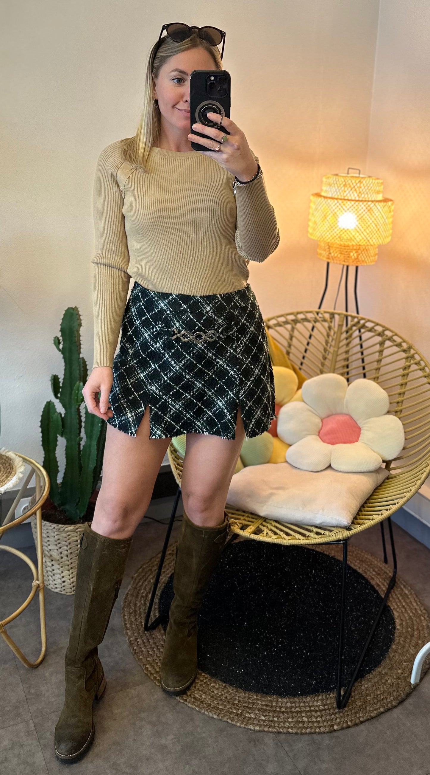 Jupe short en tweed vert et noir T.40