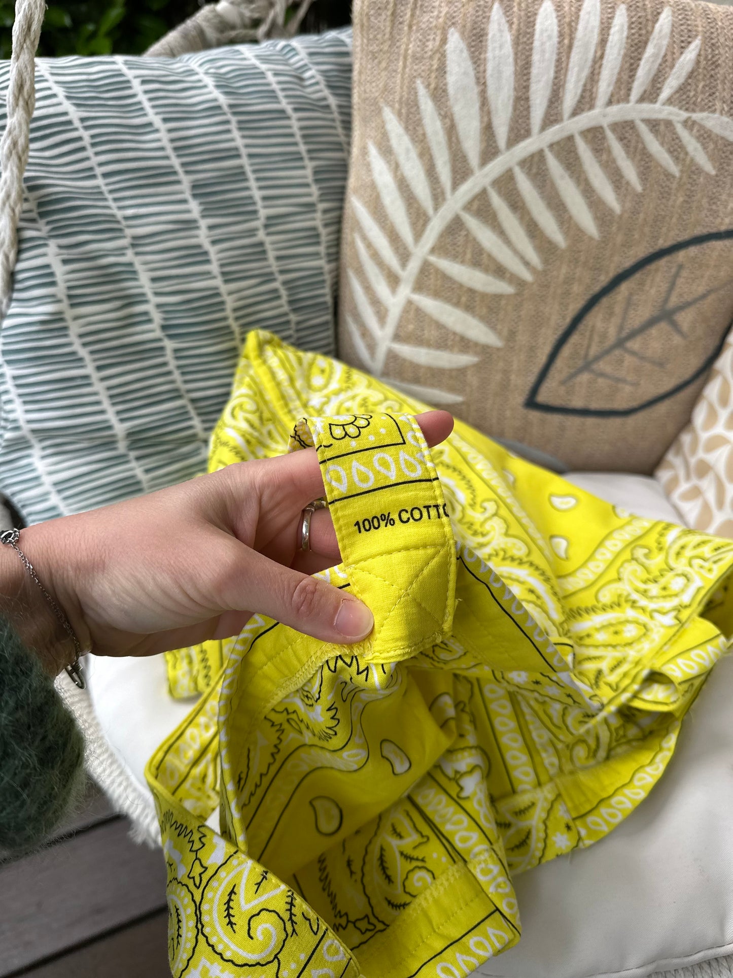 Sac cabas bandana jaune en coton matelassé Made in France 
 ￼