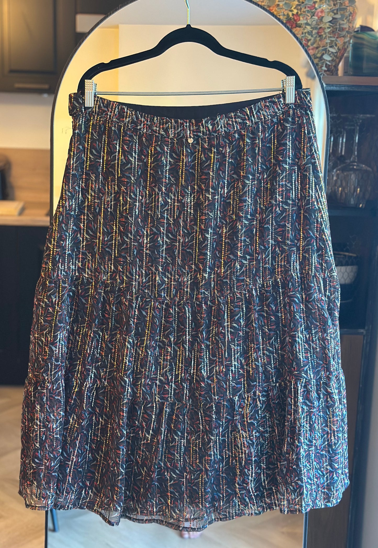 Jupe midi imprimée à fils lurex dorés T.44
