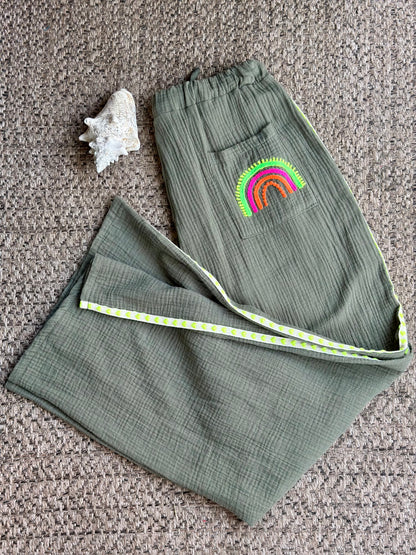 Pantalon en gaze de coton Made in Italy kaki brodé arc-en-ciel – T.U 36 à 44