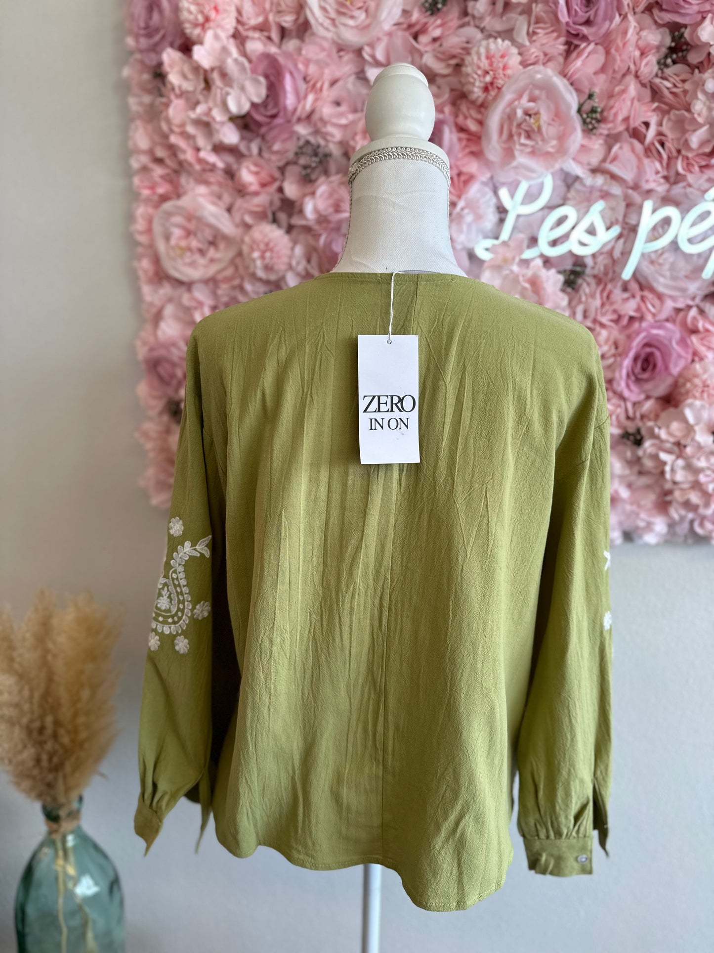 Blouse bohème verte en gaze de coton, broderie florale blanche, T.36