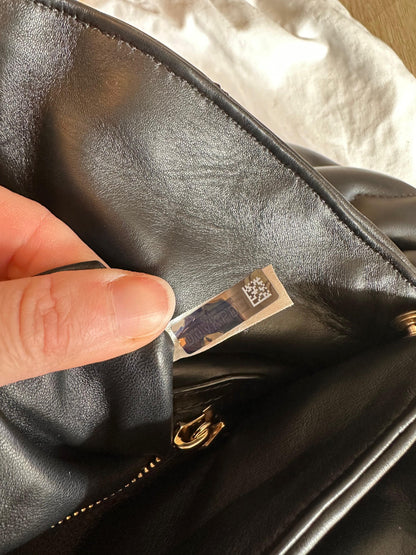 Sac Chloé Juana Medium cuir noir matelassé chaîne dorée neuf avec étiquette – modèle luxe