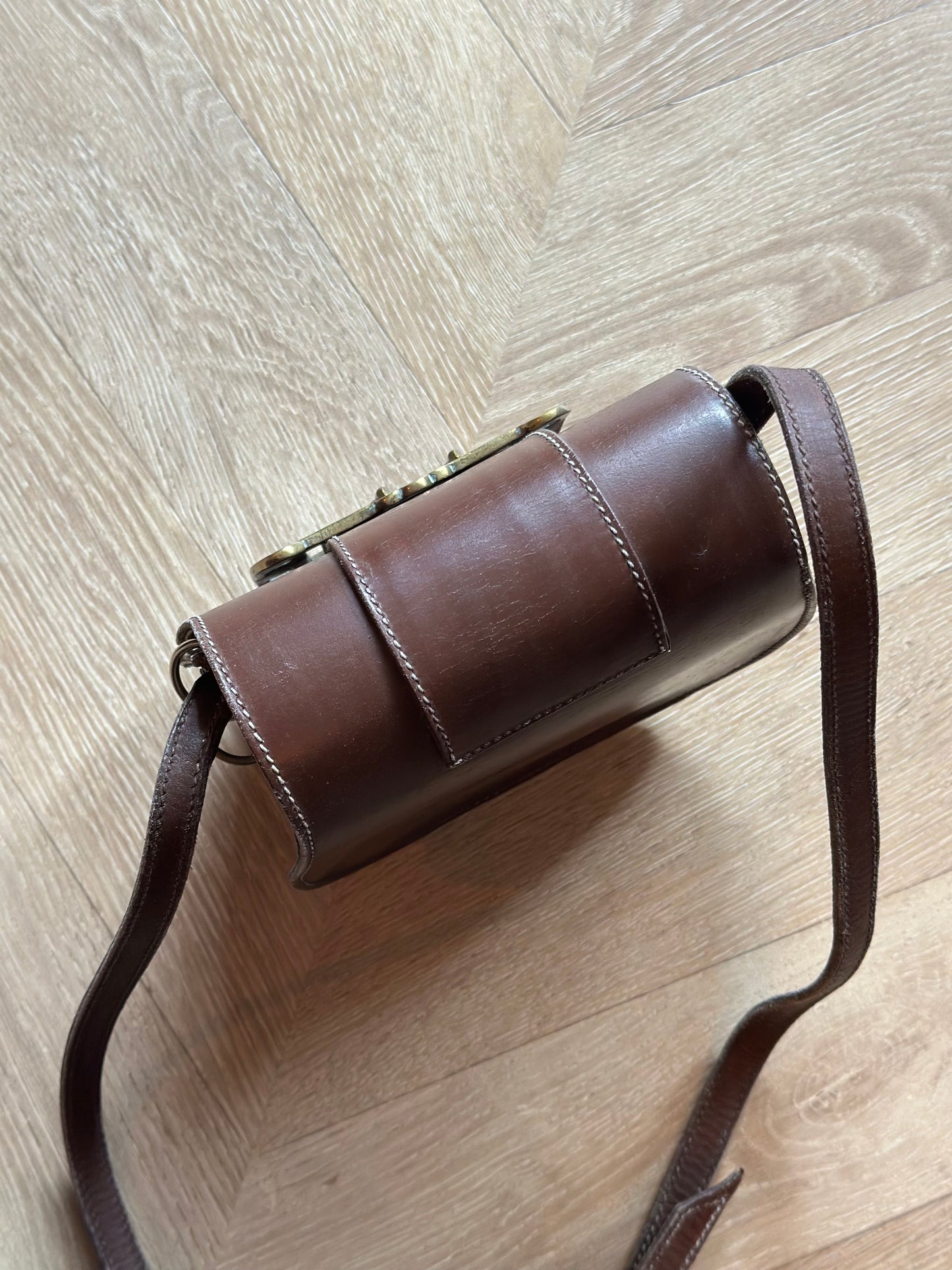 Sac bandoulière cuir marron vintage boucle métal – Made in France