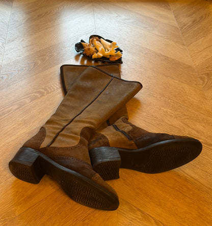 Bottes en cuir suédé bicolores P.38
