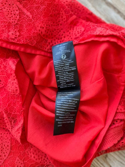 Robe rouge d’été broderie feuilles T.42