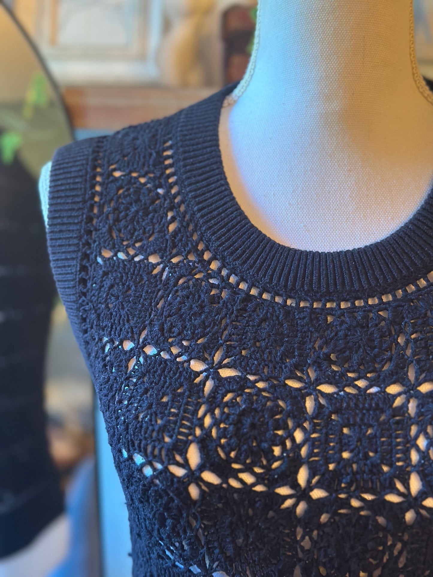 Cardigan sans manches au crochet noir T.34/36