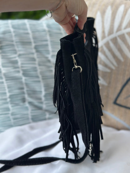 Sac à franges daim noir cuir Italie – bandoulière amovible
